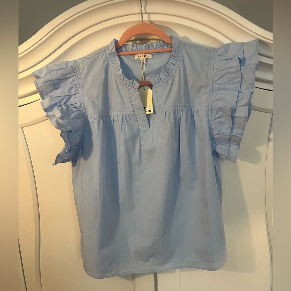 Blue Split Frill Neck Ruffle Layer
Sleeve Top NWT Medium - Picture 4 of 6